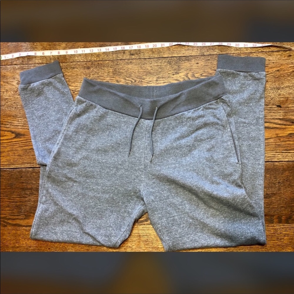 🔥American Rag Jogger - heather gray size L -NWOT